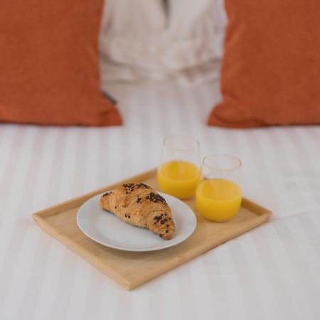 Luxurious 2 Bed Birmingham House Free Parking - Sleeps 6 아파트 외부 사진