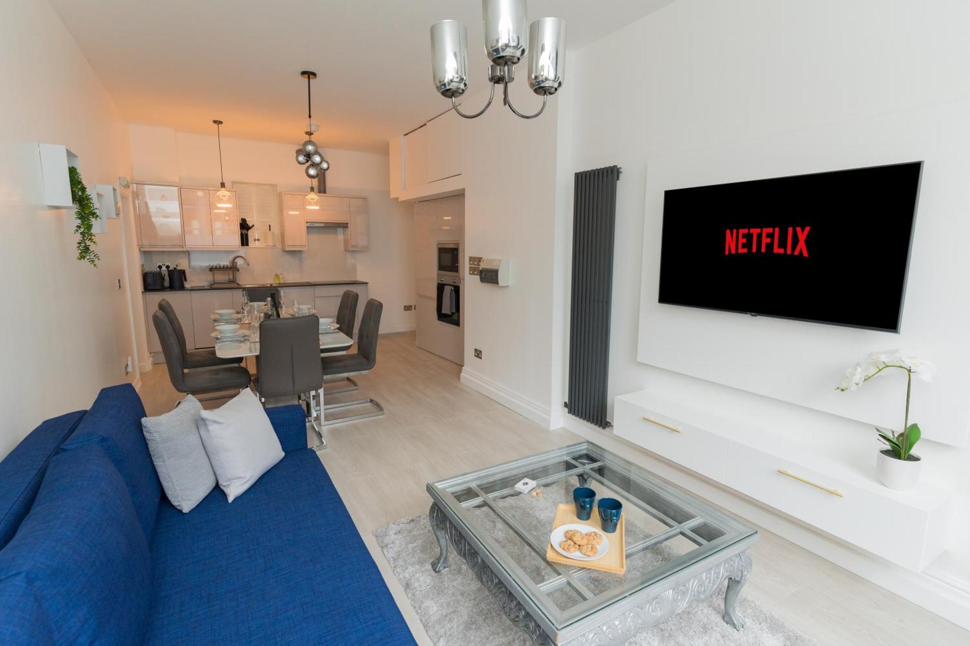 Luxurious 2 Bed Birmingham House Free Parking - Sleeps 6 아파트 외부 사진